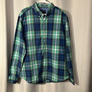 American Eagle Button down Green Plaid Lightweight shirt